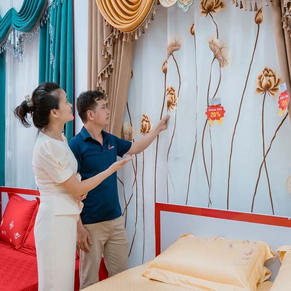 Showroom Yến Linh Gia Lộc